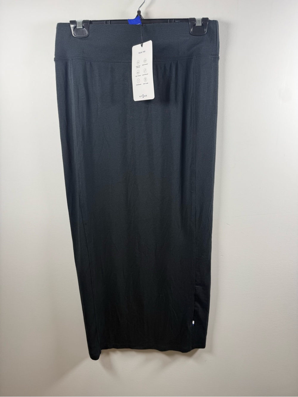 KIT + ACE | MSRP $99 BNWT Black Happy Slim Fit Skirt Size M